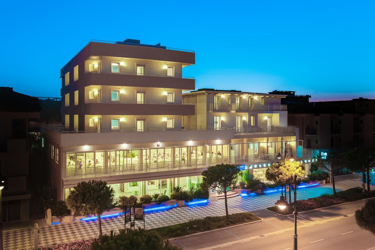 Hotel Nettuno تْشيزيناتيكو المظهر الخارجي الصورة